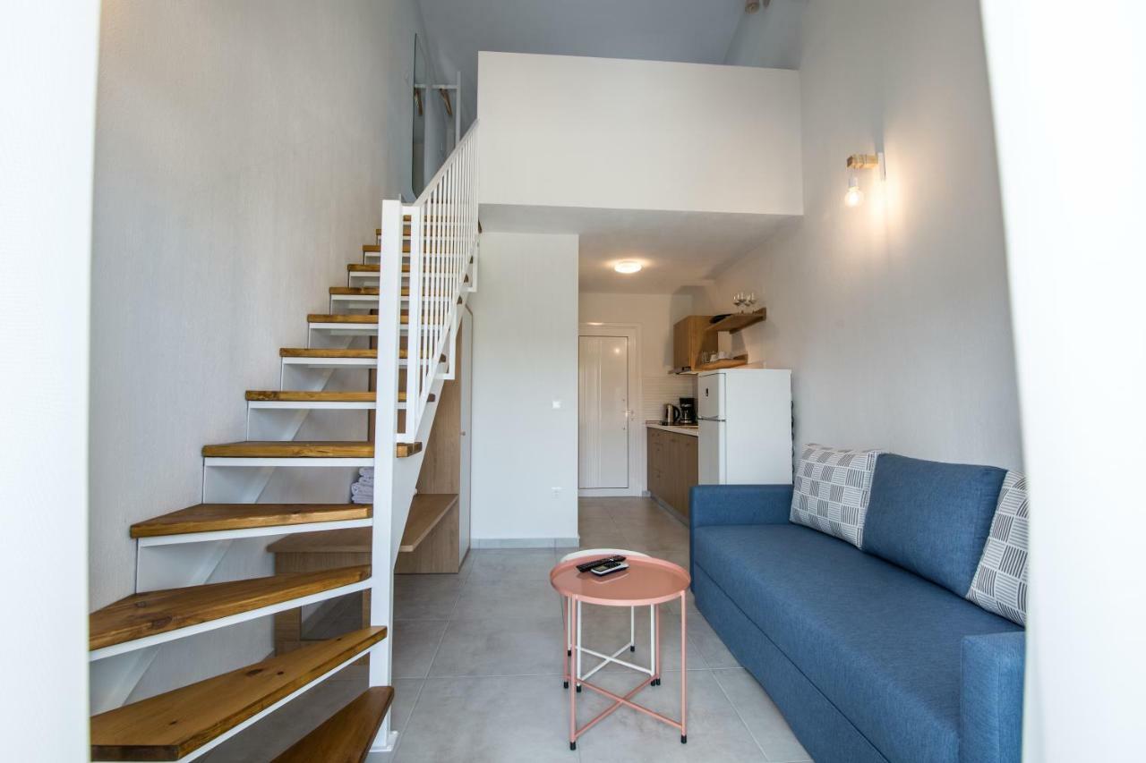 The Papoutsakis Apartments Nikiti  Ngoại thất bức ảnh
